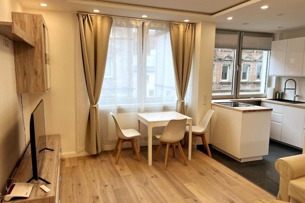 Lovely Flat Relax Near City Center Nuremberga Exterior foto