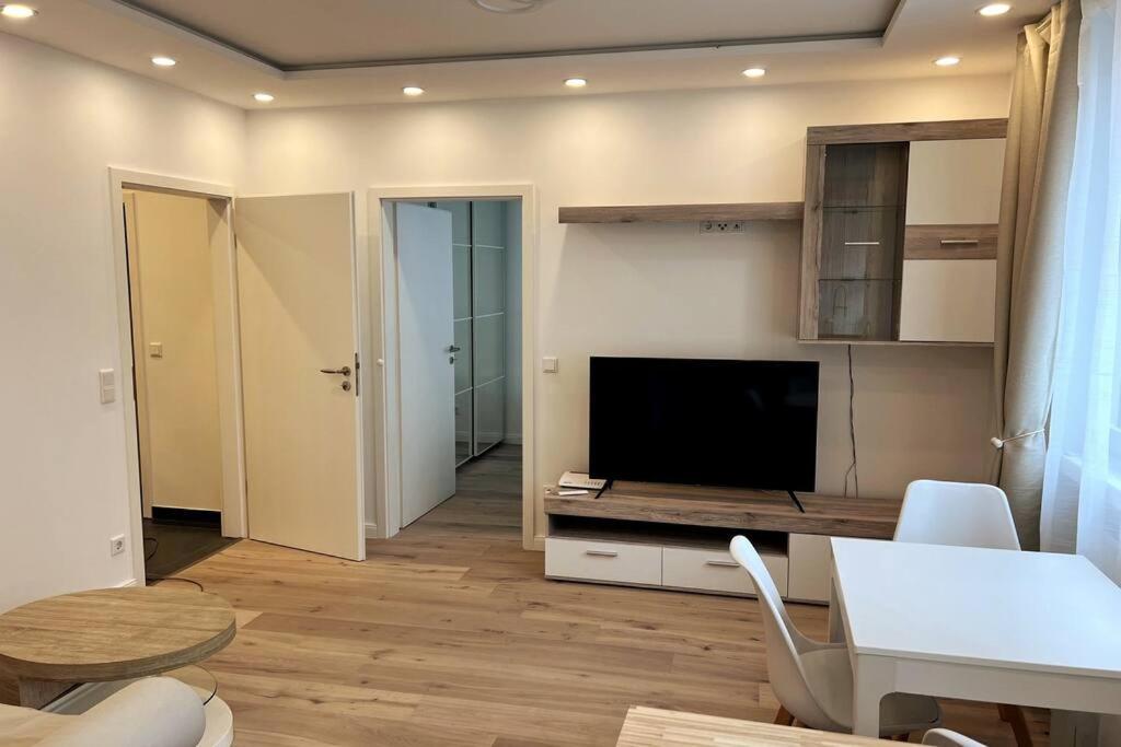 Lovely Flat Relax Near City Center Nuremberga Exterior foto