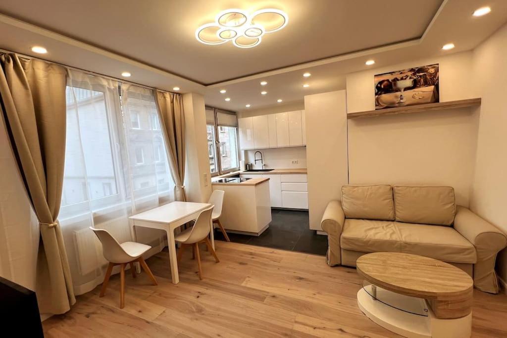 Lovely Flat Relax Near City Center Nuremberga Exterior foto
